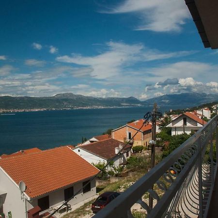 Apartments Vongula Trogir Bagian luar foto