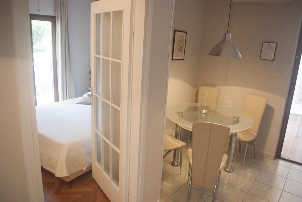 Apartments Vongula Trogir Bagian luar foto
