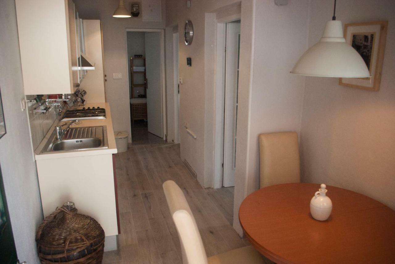 Apartments Vongula Trogir Bagian luar foto